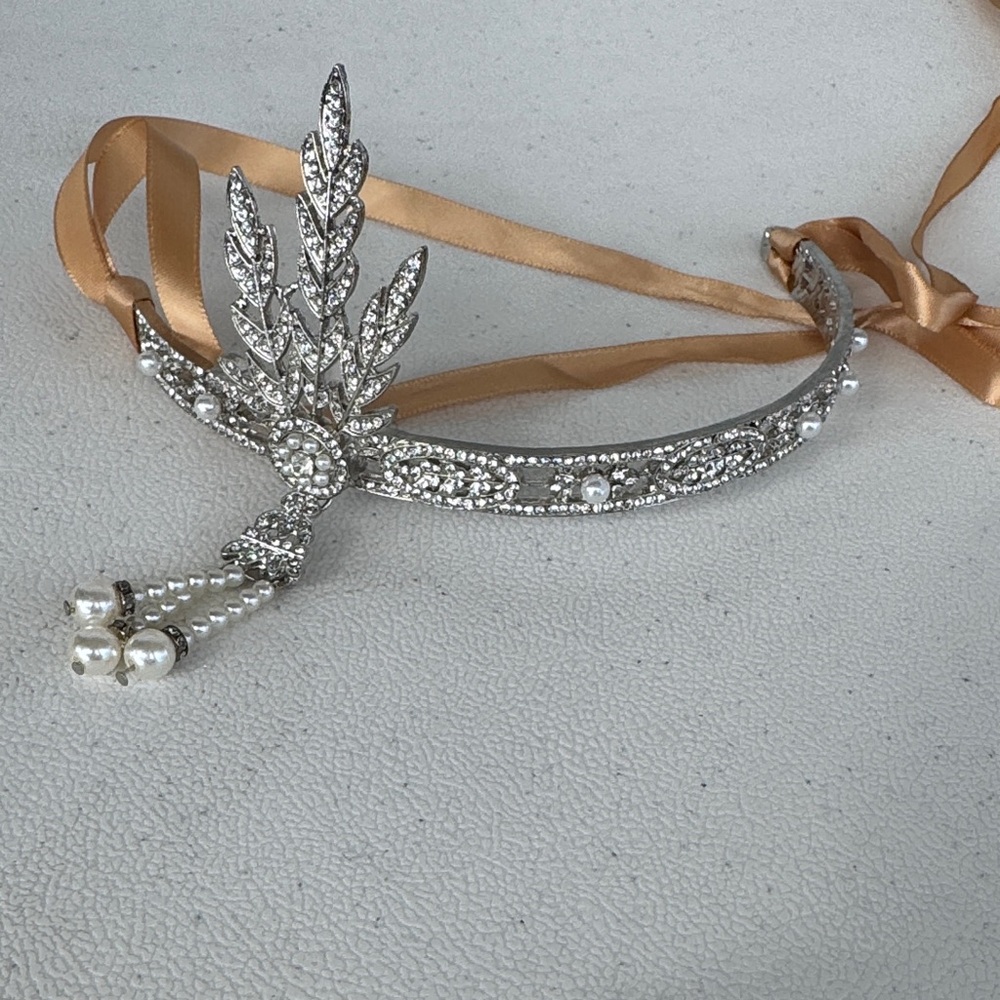 Source Unknown Silver and Gold Crystal Tiara NEW